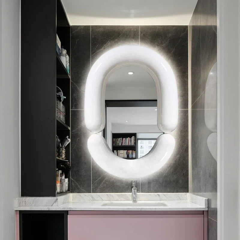 Milan Tubular Glossy White Avant-Garde Wall Mirror - product detail view 4 by LUMEVORO