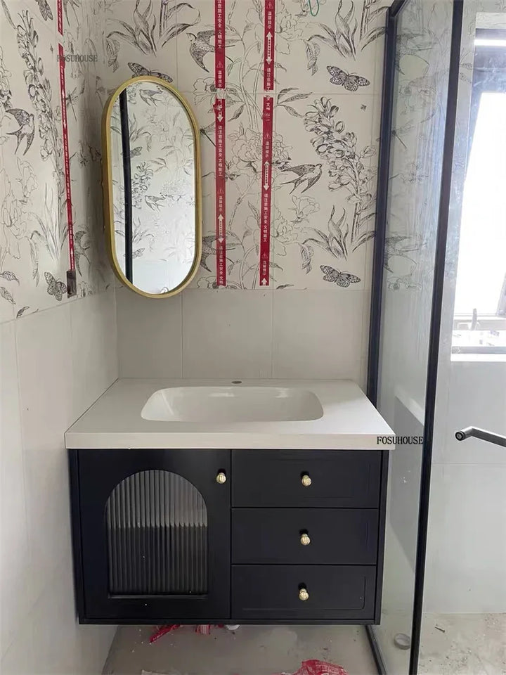 Sculptural Corner Folding Full-Length Mirror with Stand - product detail view 12 by LUMEVORO